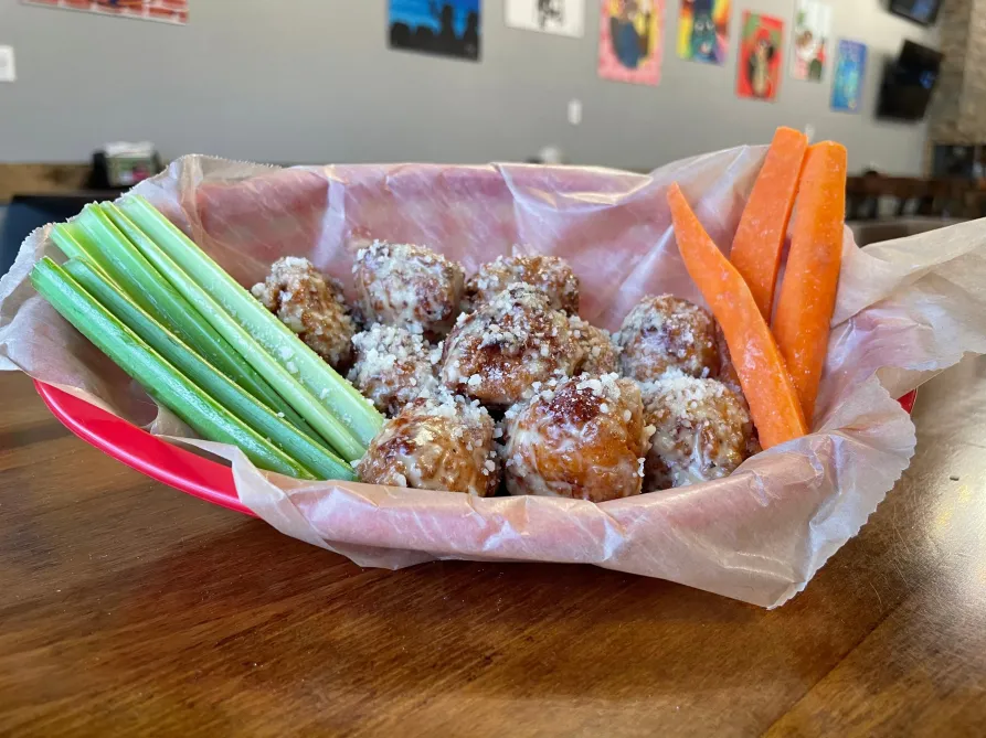 Best Boneless Wings in Bloomington, IL Order Boneless Wings Toast