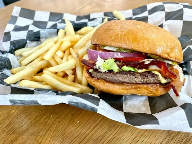 Myers Burgers & Wings image