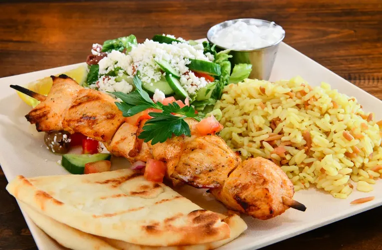 KIDS SOUVLAKI PLATE image