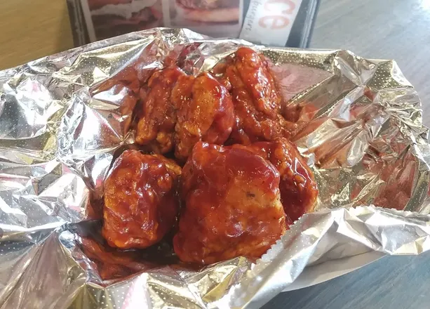 Sauce Boneless Half image