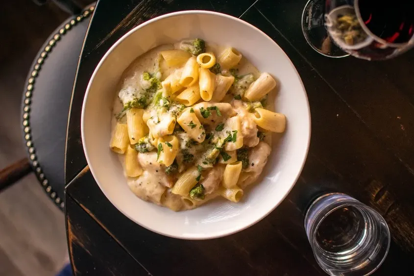 Chicken Broc Ziti (Alfredo) image