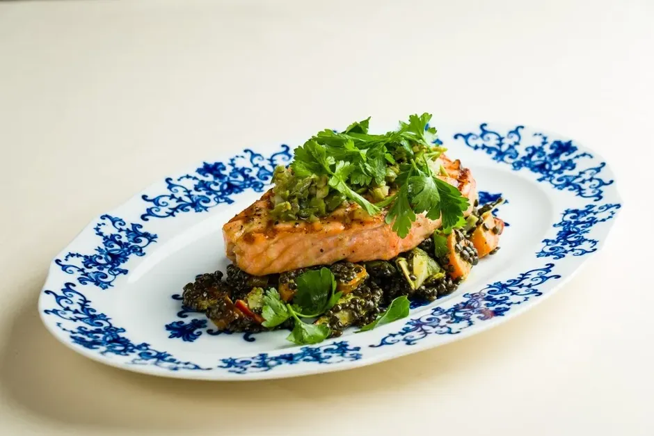 Salmone Con Lenticchie* image