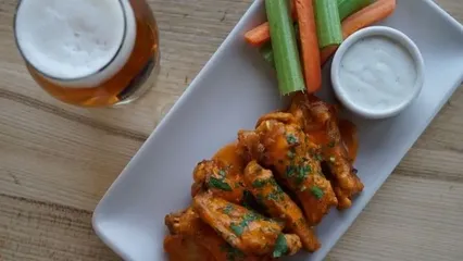 8 WIngs image