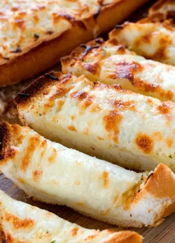 Cheesy Garlic Bread image