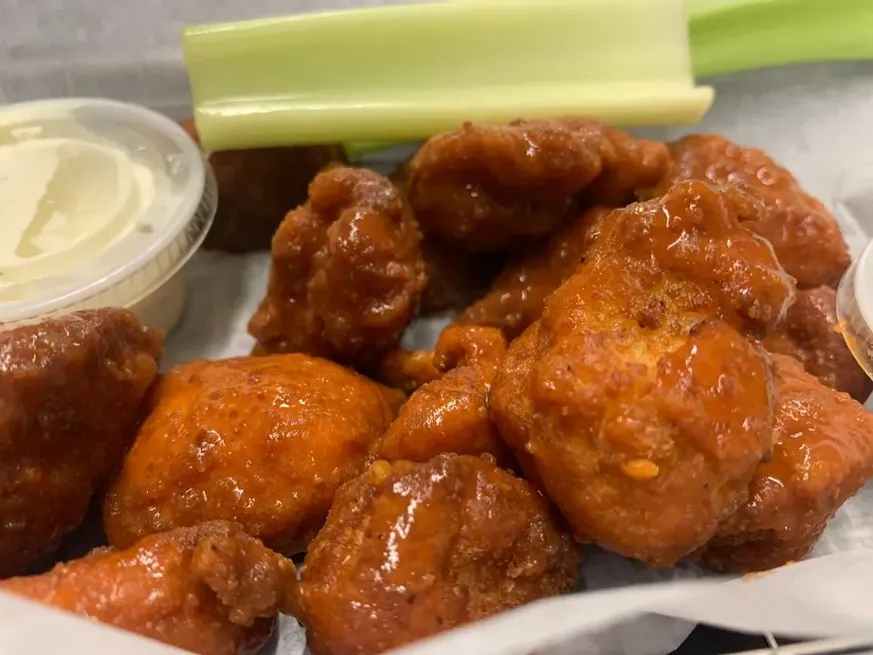 Boneless wings (5) image