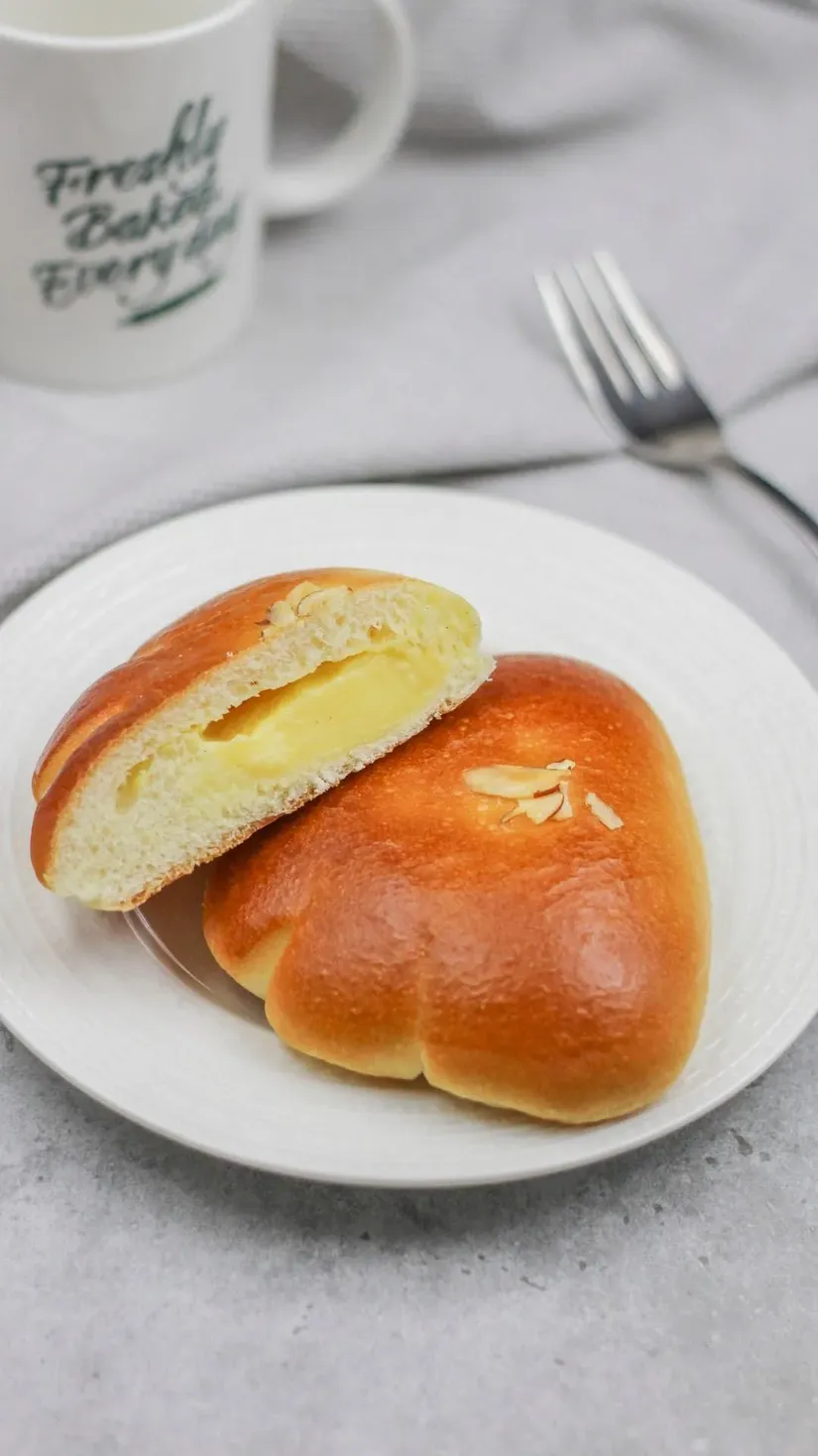 Custard Bun image
