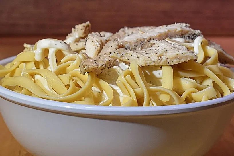 Fettuccine Alfredo Pasta image
