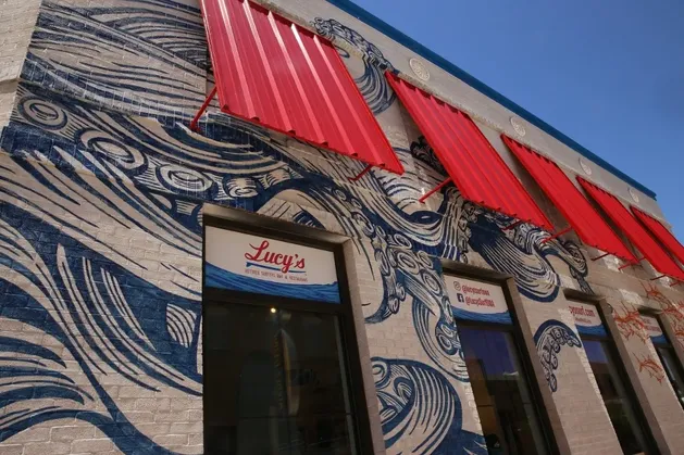 Lucy's Retired Surfers Bar and Restaurant image
