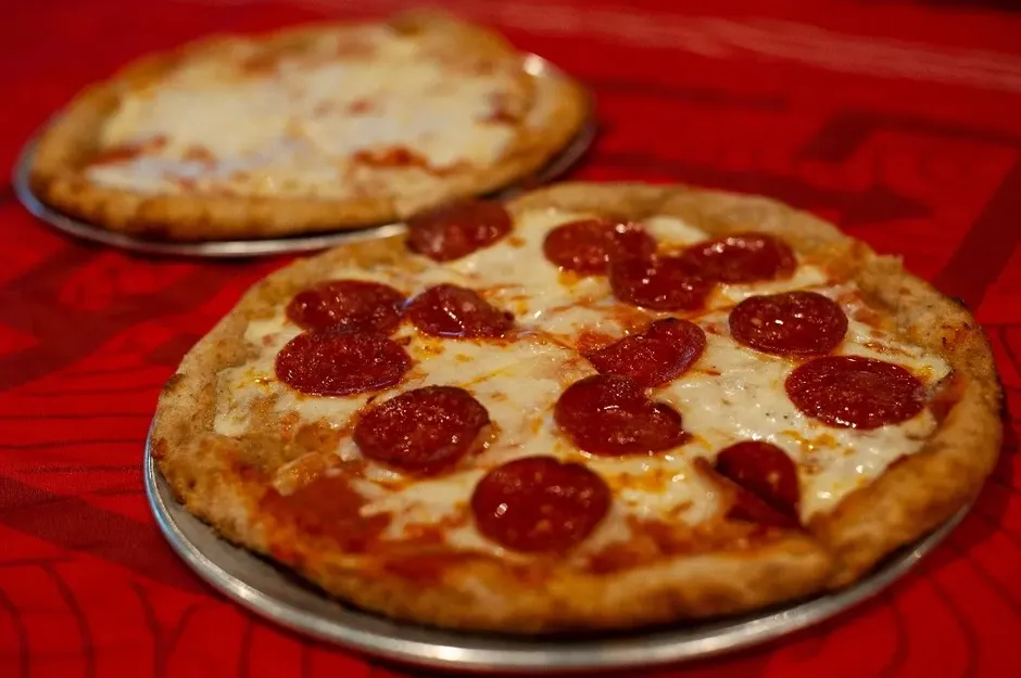 14" Pepperoni Pie image