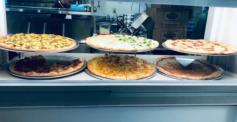 Claudios Pizza Kitchen image