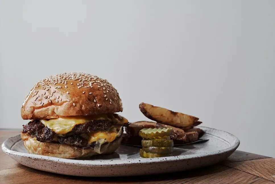 Cheeseburger image