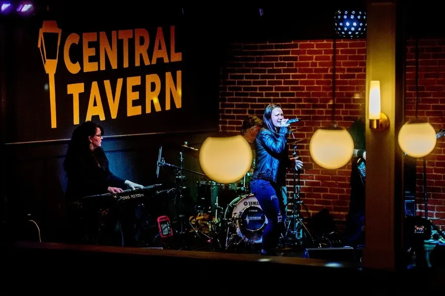 Central Tavern image