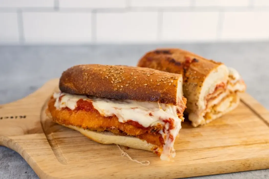 Best Chicken Sandwiches in New Canaan, CT Order Chicken Sandwiches