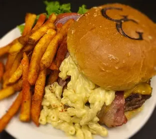 Bacon & Mac & Cheese Burger image