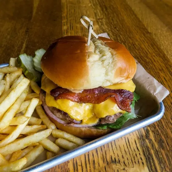 Bacon Cheeseburger image