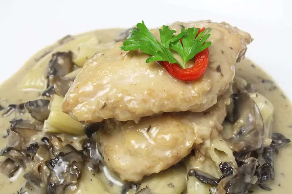 Chicken Marsala image