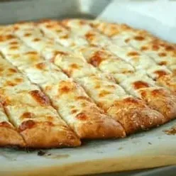 Garlic Cheesebread image