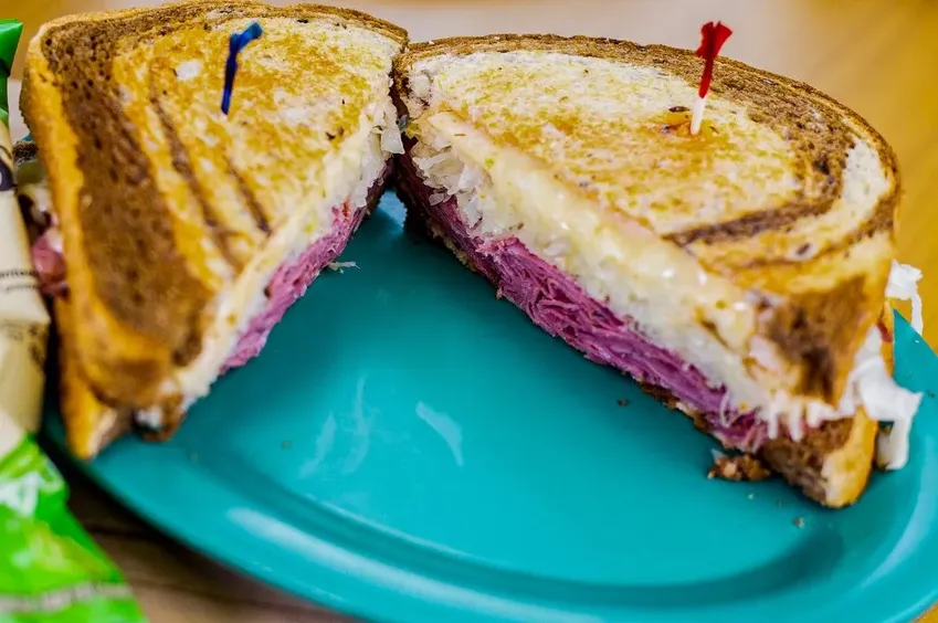 Tidbits’ Reuben image