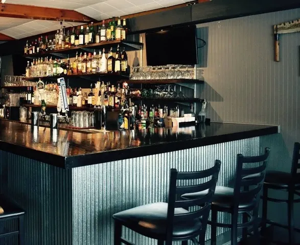Shamrock Bar & Restaurant, Harbour Market, Beachcomber image