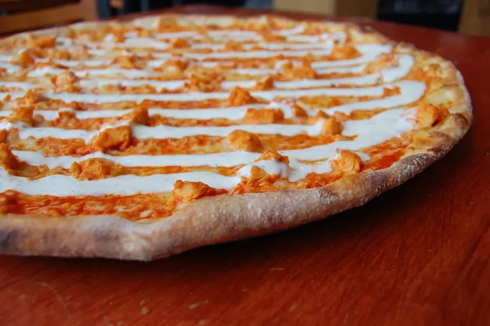 16" Buffalo Chicken image