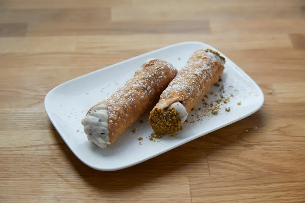 Cannoli With Pistachio image