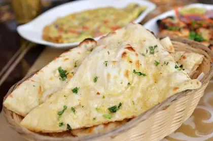 Garlic Naan image