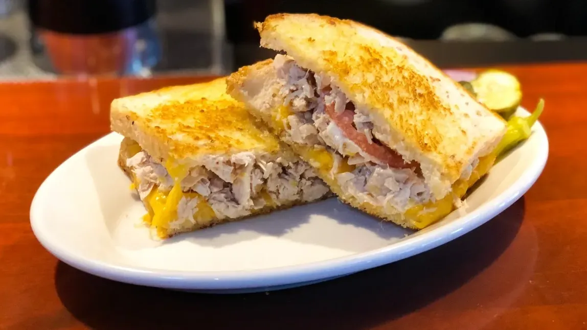 Tuna & Cheddar image