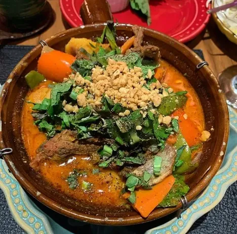 Bo Xao Lan (Flank Steak Peanut Curry) image