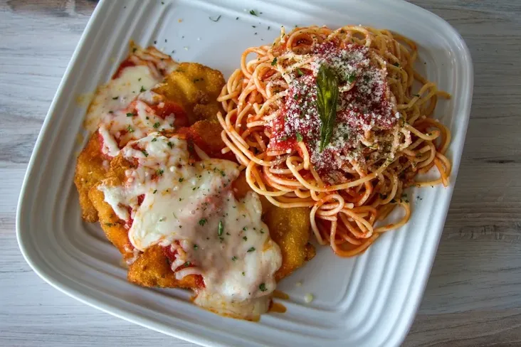Chicken Parmesan Entrée image