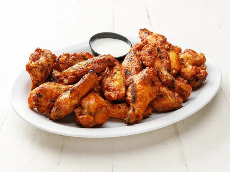 10 WINGS image