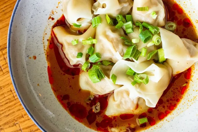 Chili Wontons in Peanut Sauce 红油抄手 image