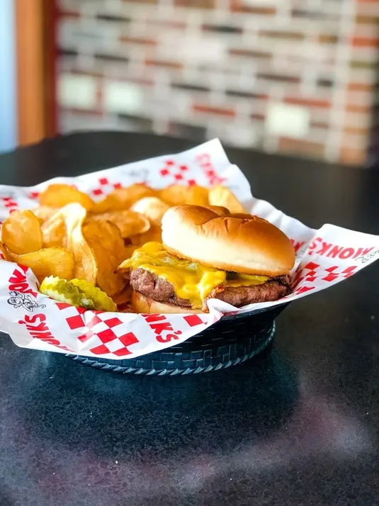 Bacon Cheeseburger image