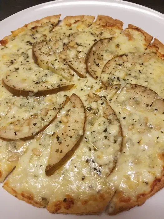 Bleu Pear Pizza image