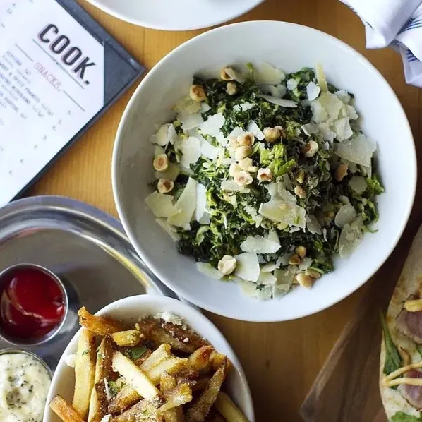 Kale Salad (v)(g) image