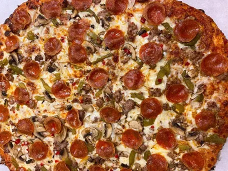 Avalance Deluxe Pizza image