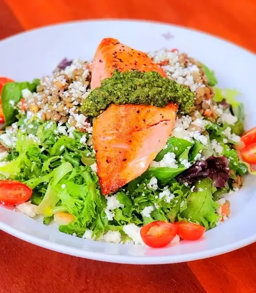 Northwest Salmon Salade image