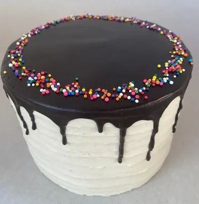 VANILLA BEAN CONFETTI CAKE image