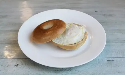 Bagel Sandwich image