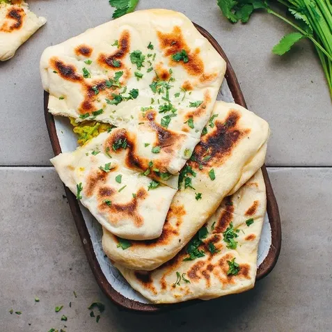Garlic Naan image