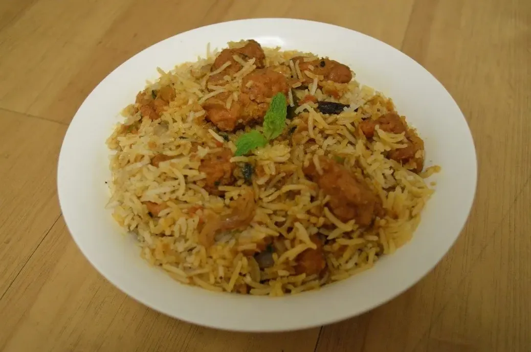 Vijayawada Boneless Chicken Biryani image