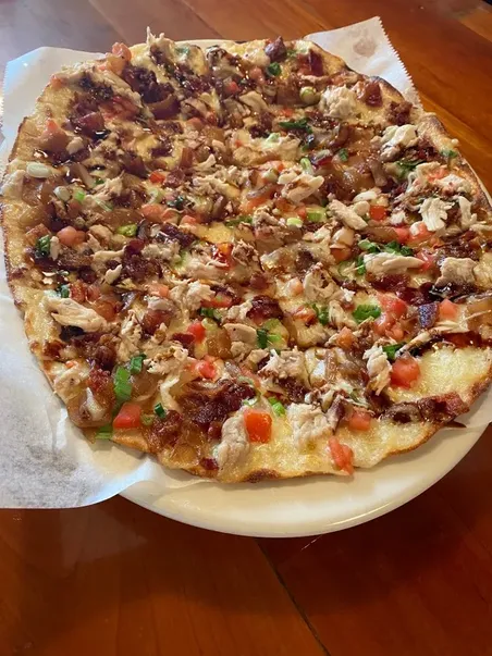 Caramelized Onion, Chicken & Bacon Pizza image