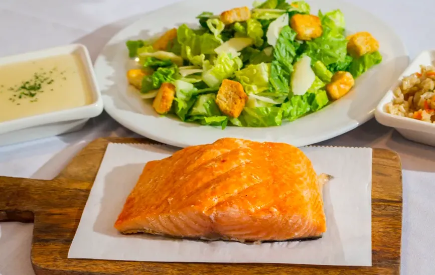 Salmon (10 oz) image