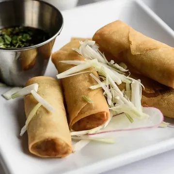 Vegtable Eggrolls image