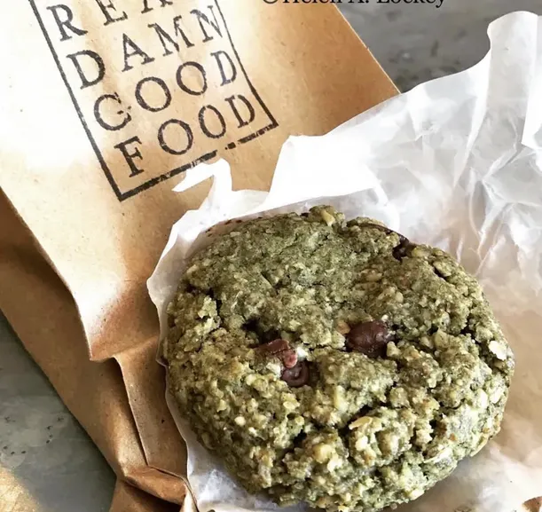 Spirulina Chocolate Chip Cookie image