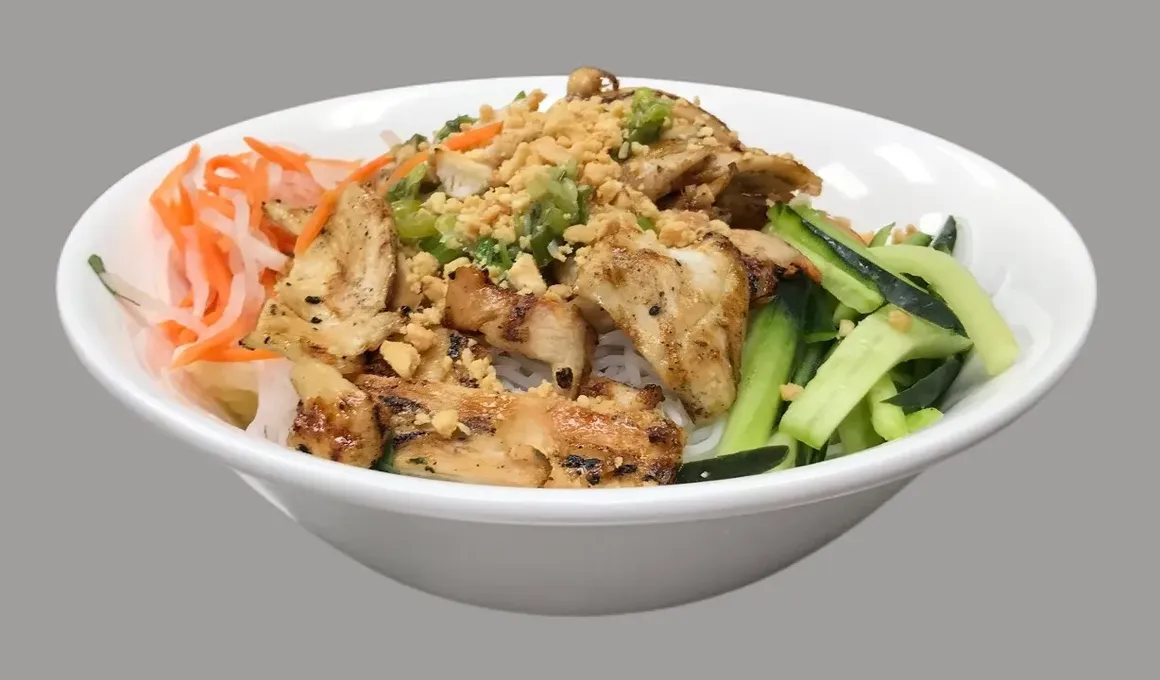 27. BUN GA NUONG / GRILLED CHICKEN VERMICELLI image