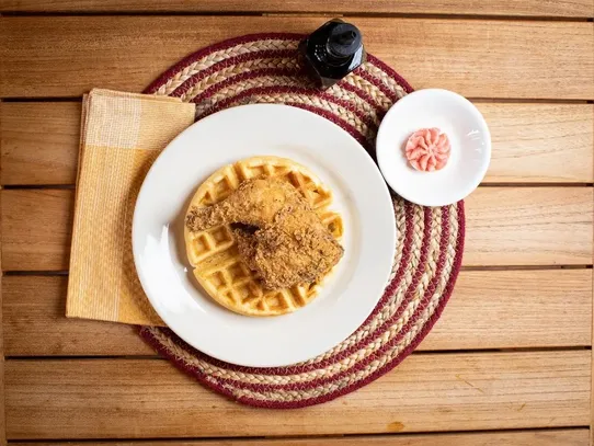 (White)Chicken & Eggnog Waffle image