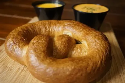 Pub Pretzel image
