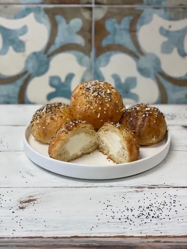 Cream Cheese Bagel bomb image