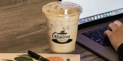 Sugar Free Vanilla Latte (ICED) image